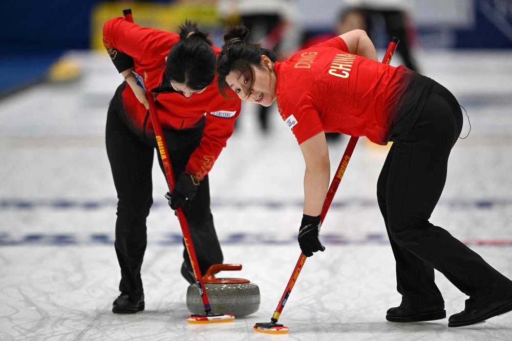 击曼联防线 击曼联防线